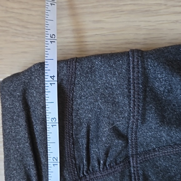 ATHLETA Cropped Grey Leggings size M - Picture 5 of 7